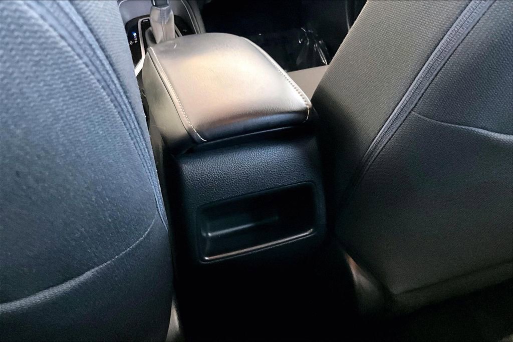 Used 2019 Toyota Corolla SE w/ Carpet Mat Package FWD image 10