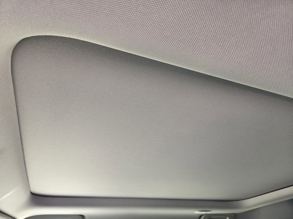 New 2025 Mitsubishi Outlander SE image 18