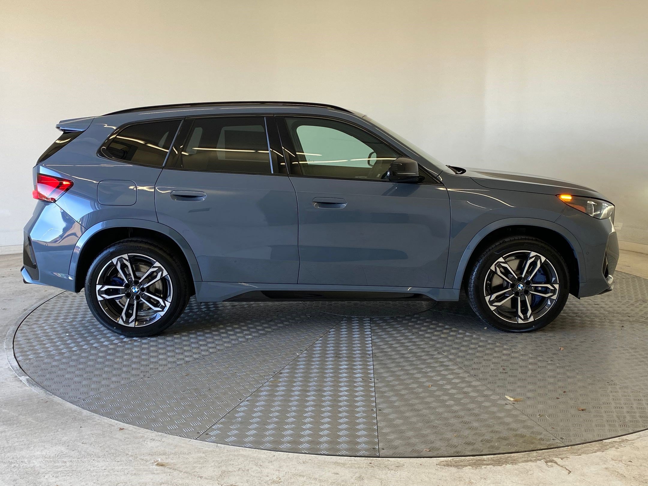 New 2026 BMW X1 M35i w/ Technology Package AWD/4WD image 8