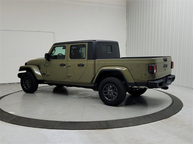New 2025 Jeep Gladiator Sport image 5