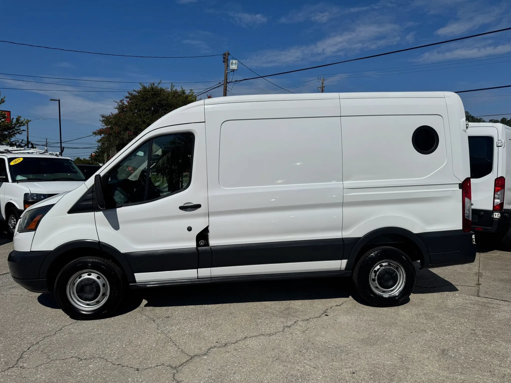 Used 2016 Ford Transit 250 130 Medium Roof RWD image 7