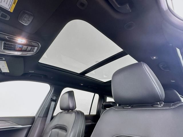 New 2025 Jeep Grand Cherokee L Limited w/ Trailer Tow Package image 25