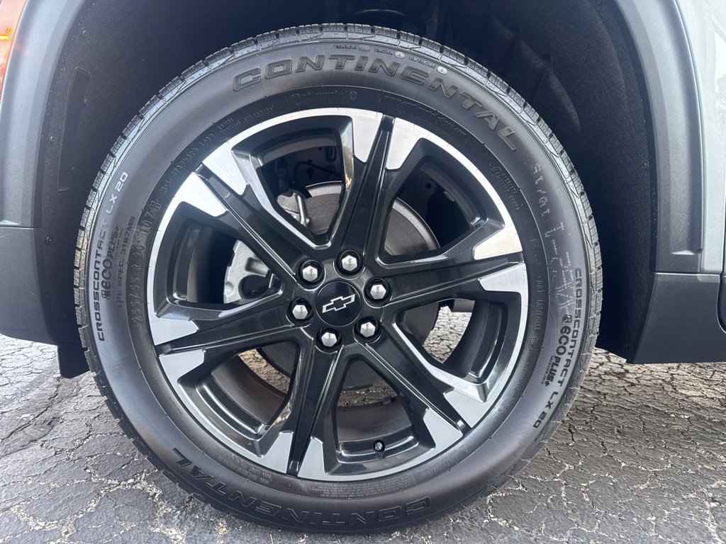 New 2027 Chevrolet Traverse LT AWD/4WD image 12