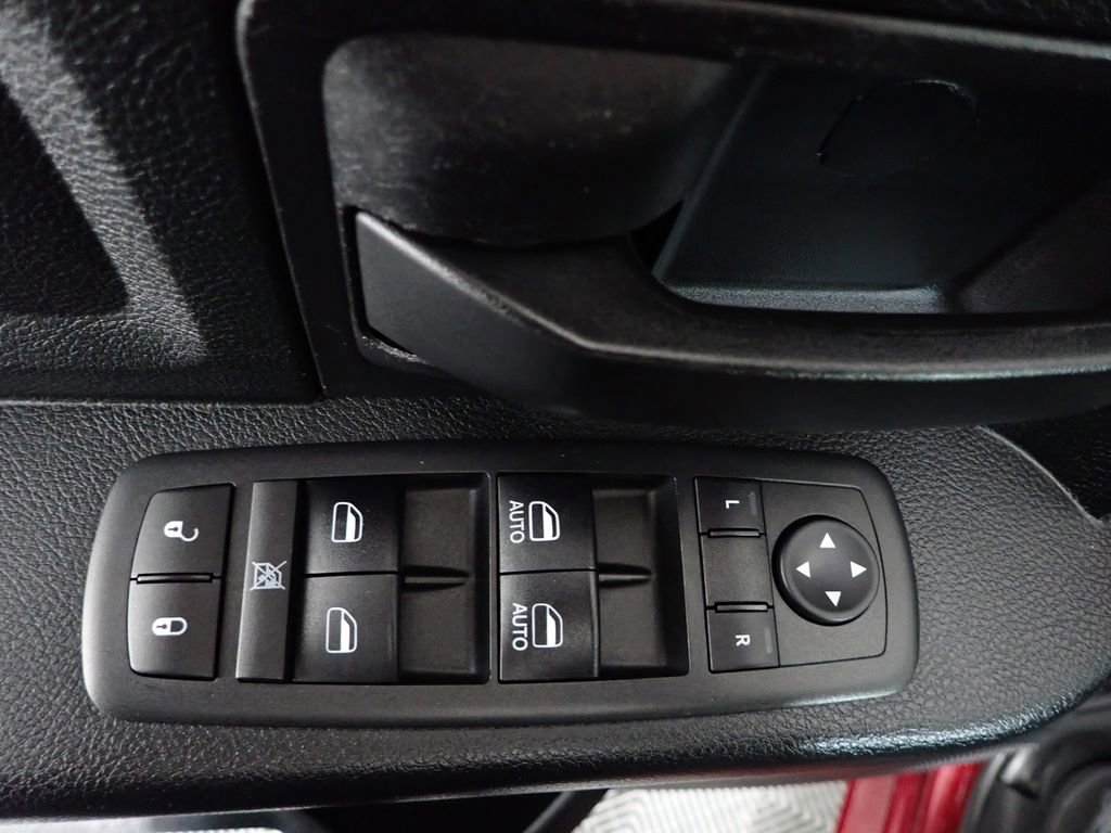 Used 2018 RAM 1500 Tradesman AWD/4WD image 25