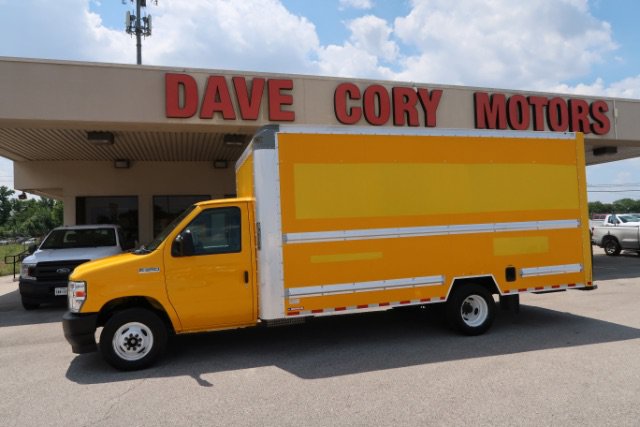 Used 2022 Ford E-350 and Econoline 350 Super Duty RWD image 1