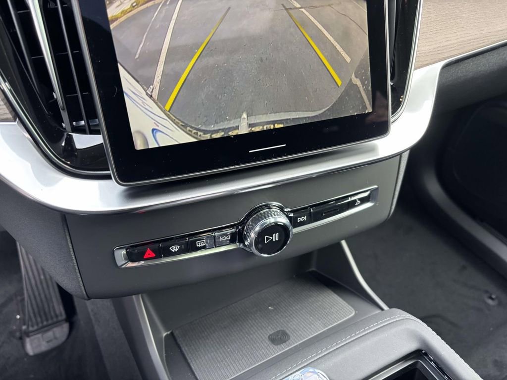 New 2026 Volvo XC90 B6 Plus image 22