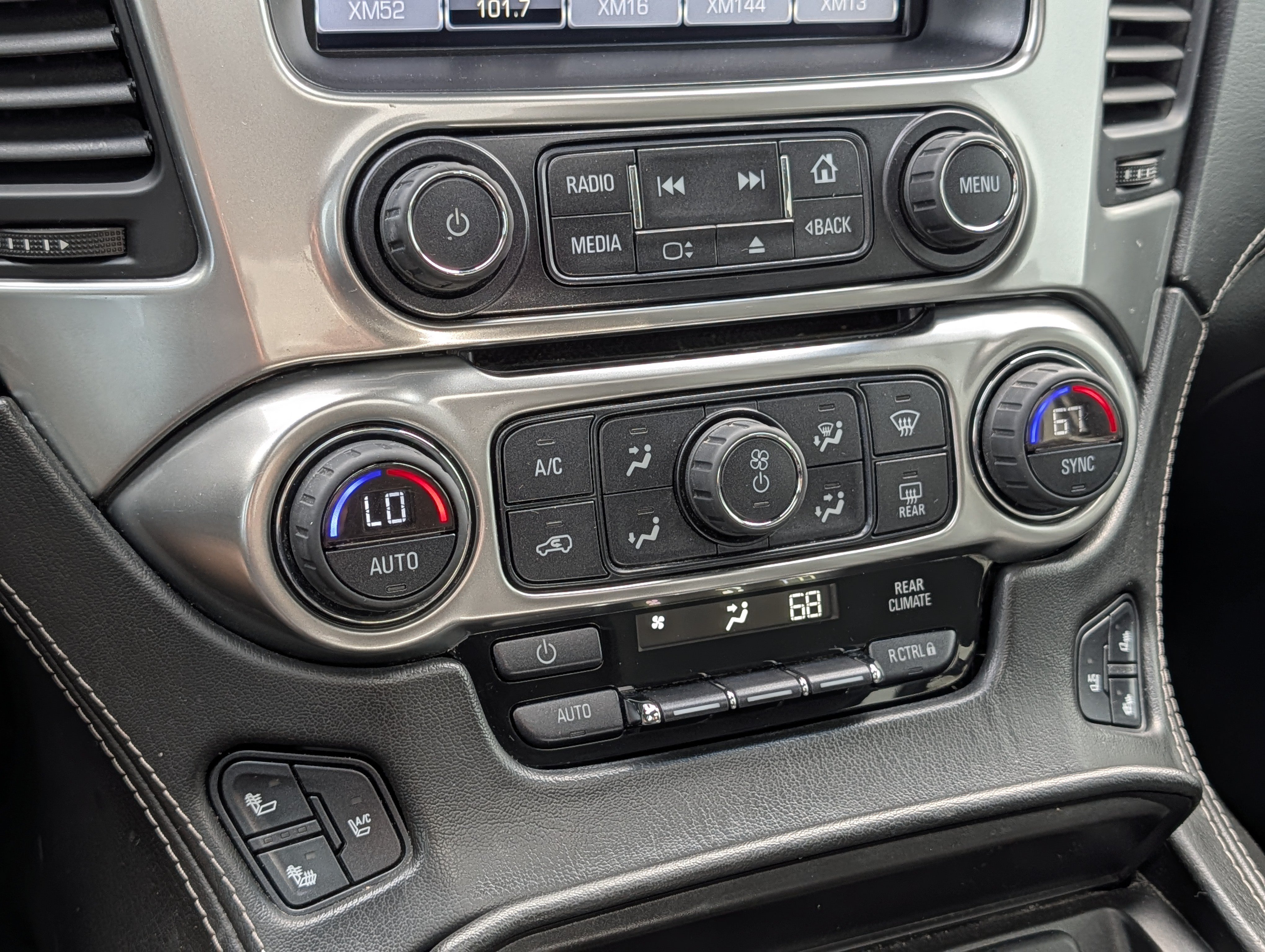 Used 2015 Chevrolet Tahoe LTZ AWD/4WD image 30