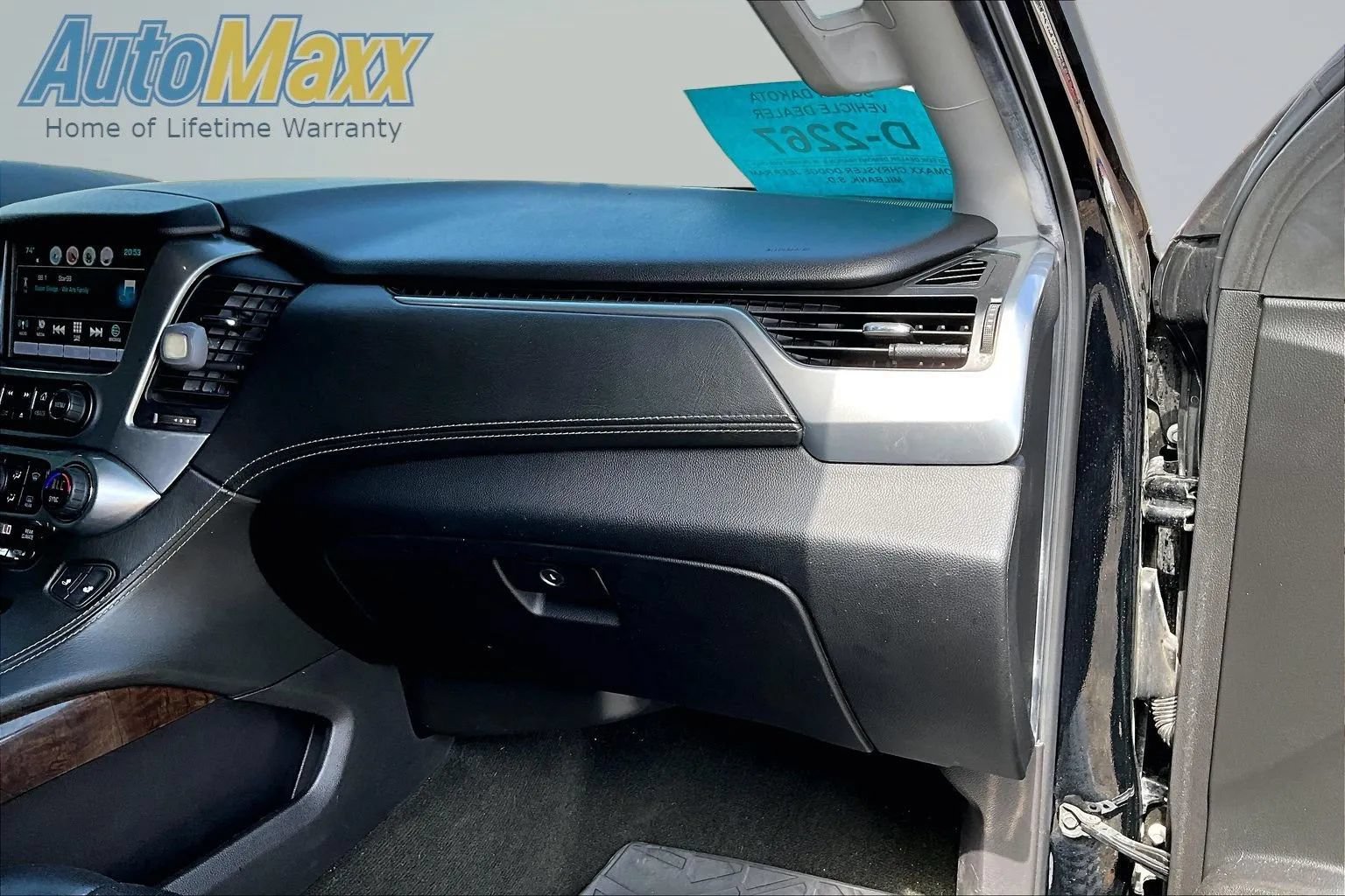 Used 2018 Chevrolet Tahoe LT w/ Z71 Midnight Edition AWD/4WD image 26