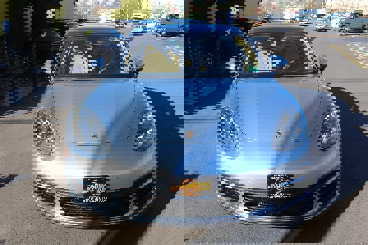 Used 2018 Porsche Panamera 4 image 23