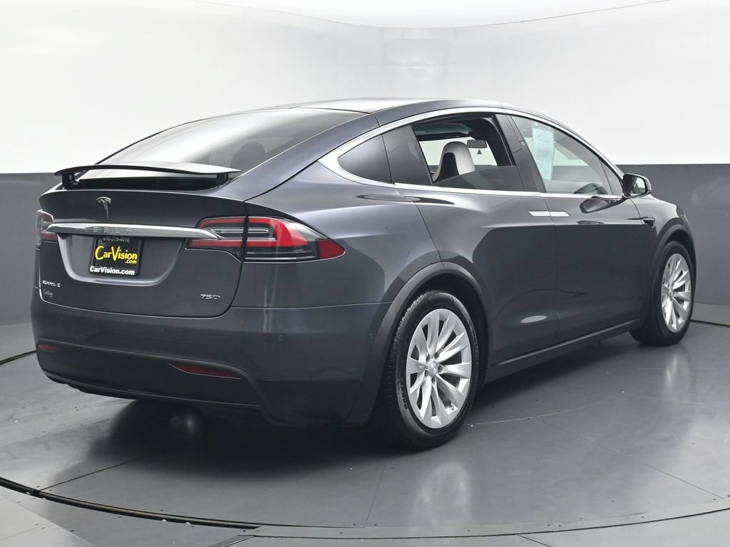 Used 2017 Tesla Model X 75D AWD/4WD image 5
