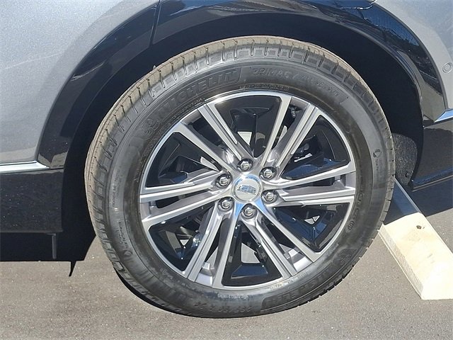 New 2026 Cadillac Lyriq Luxury image 7