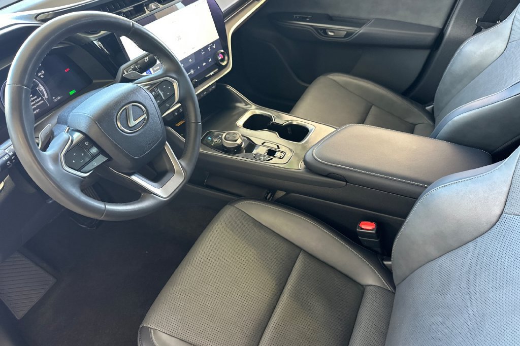 Used 2023 Lexus RZ 450e Premium w/ Technology Package AWD/4WD image 10