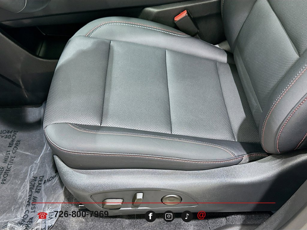 Used 2025 Chevrolet Traverse Z71 w/ Enhanced Driving Package AWD/4WD image 21