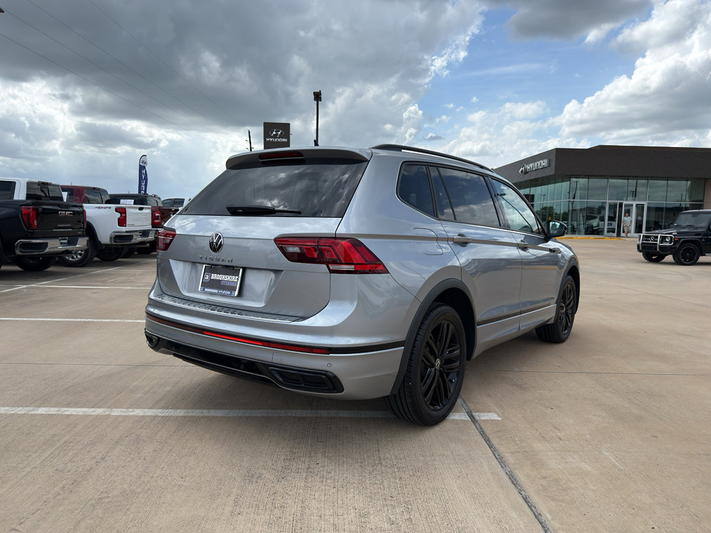 Used 2022 Volkswagen Tiguan SE R-Line image 5