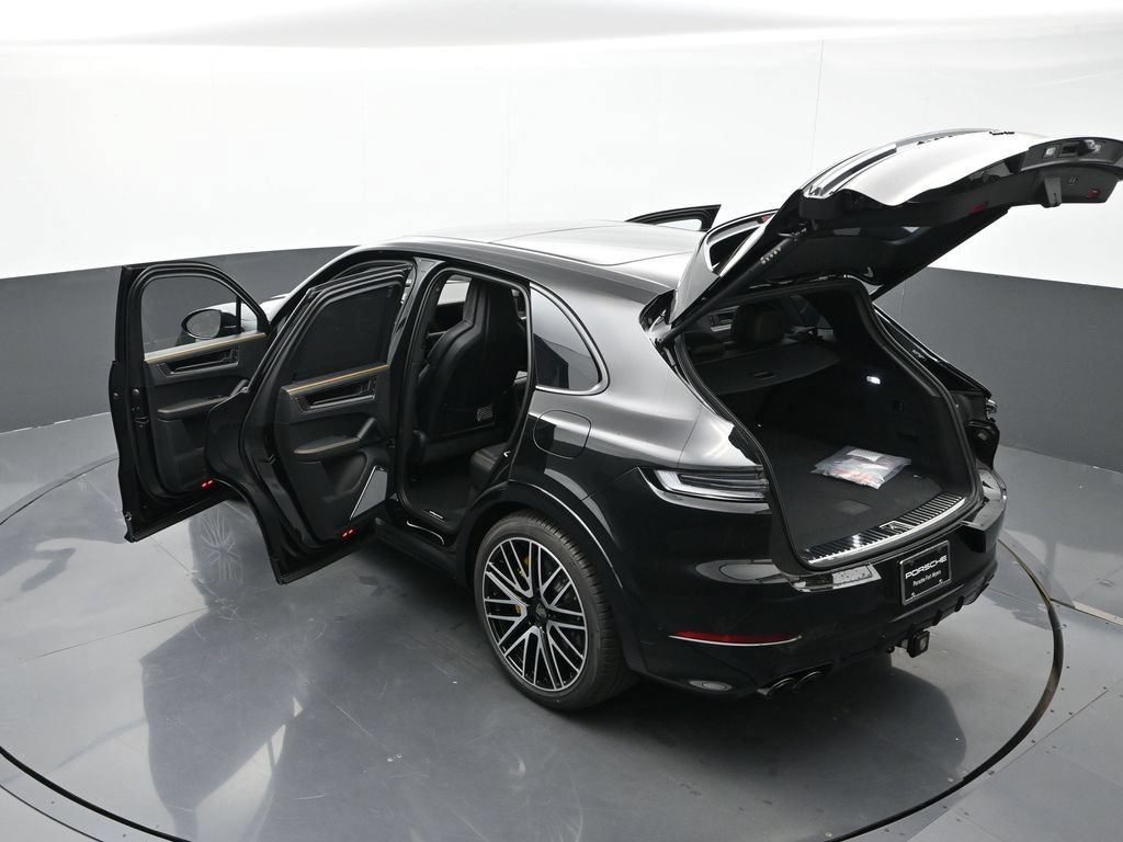 New 2026 Porsche Cayenne Turbo AWD/4WD image 31