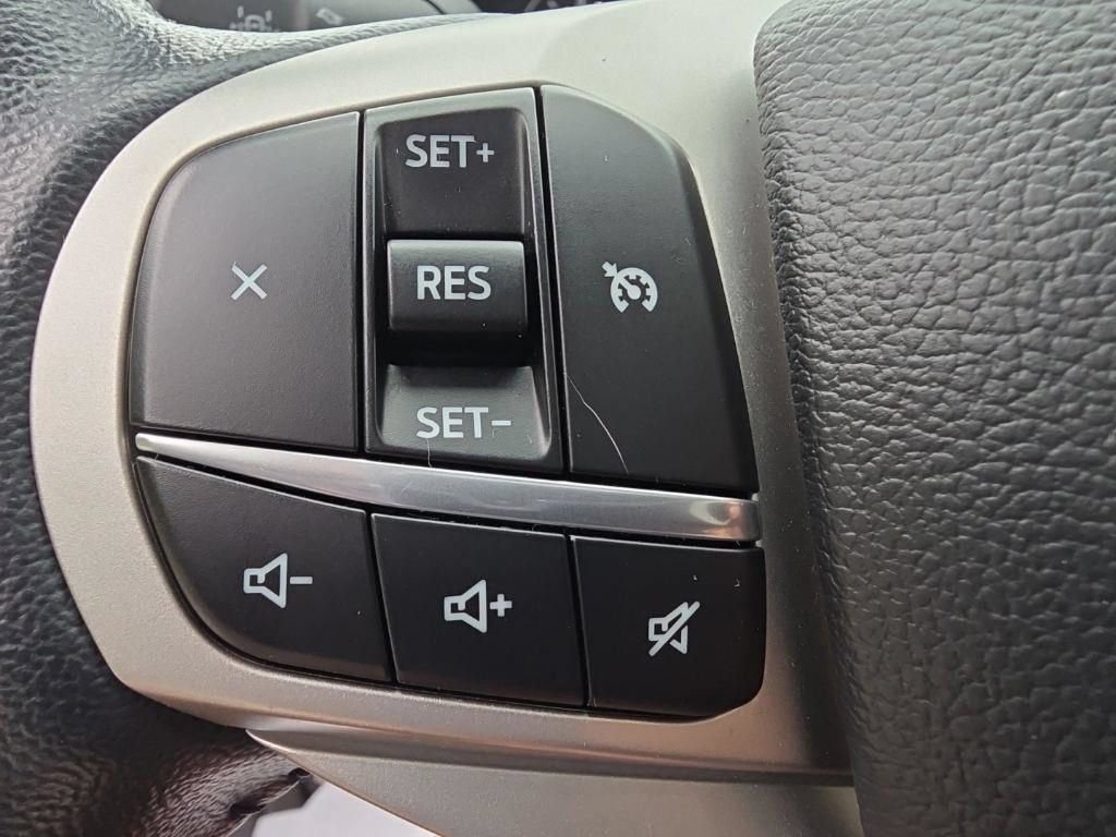 Used 2022 Ford Explorer XLT AWD/4WD image 22