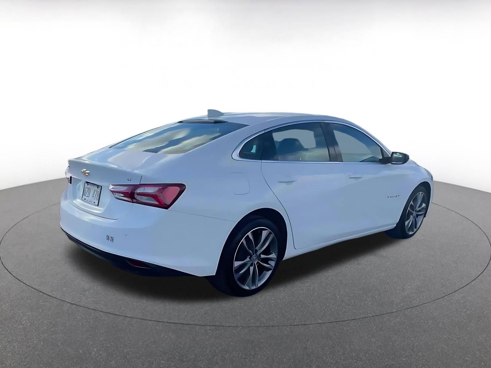 Used 2024 Chevrolet Malibu LT image 15