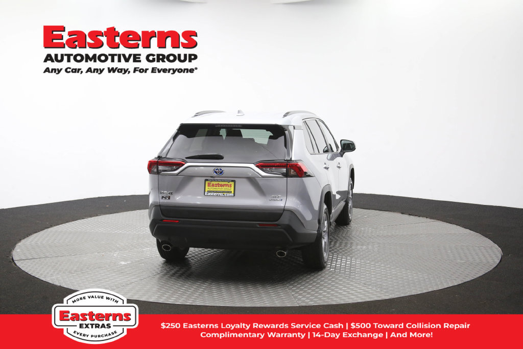 Used 2022 Toyota RAV4 XLE w/ Convenience Package AWD/4WD image 40
