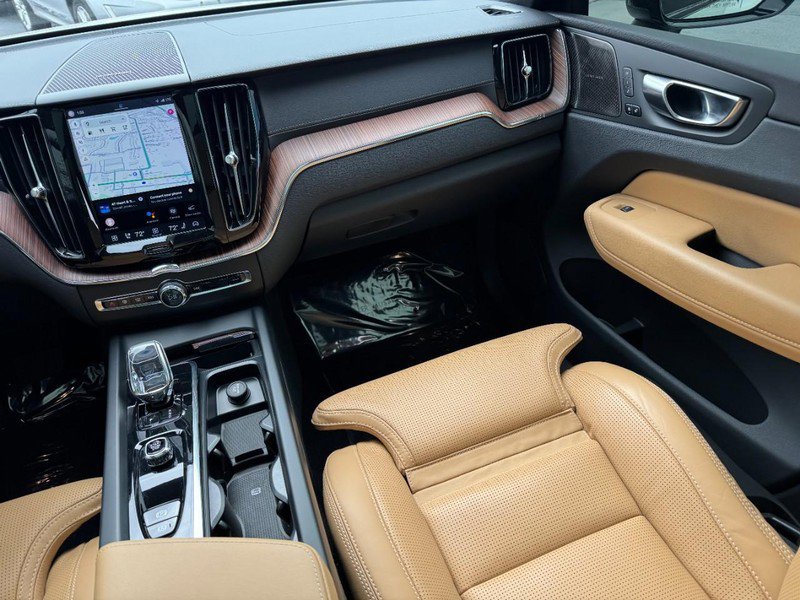Certified 2023 Volvo XC60 B6 Ultimate w/ Protection Package Premier image 16