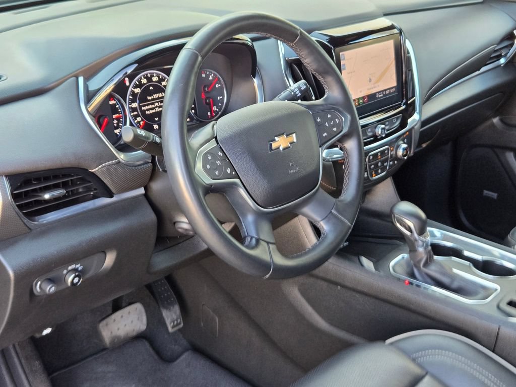 Used 2023 Chevrolet Traverse Premier FWD image 10