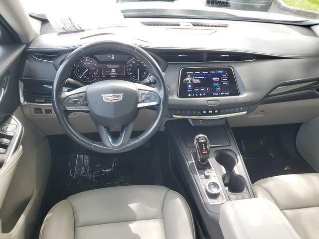 Certified 2022 Cadillac XT4 Premium Luxury w/ Safety Alert Package FWD image 17