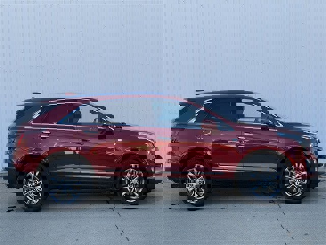 Used 2022 Cadillac XT5 Premium Luxury image 3