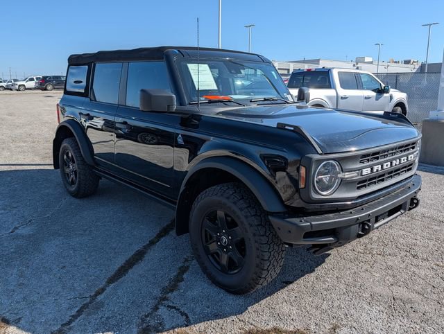 Used 2022 Ford Bronco Black Diamond image 9