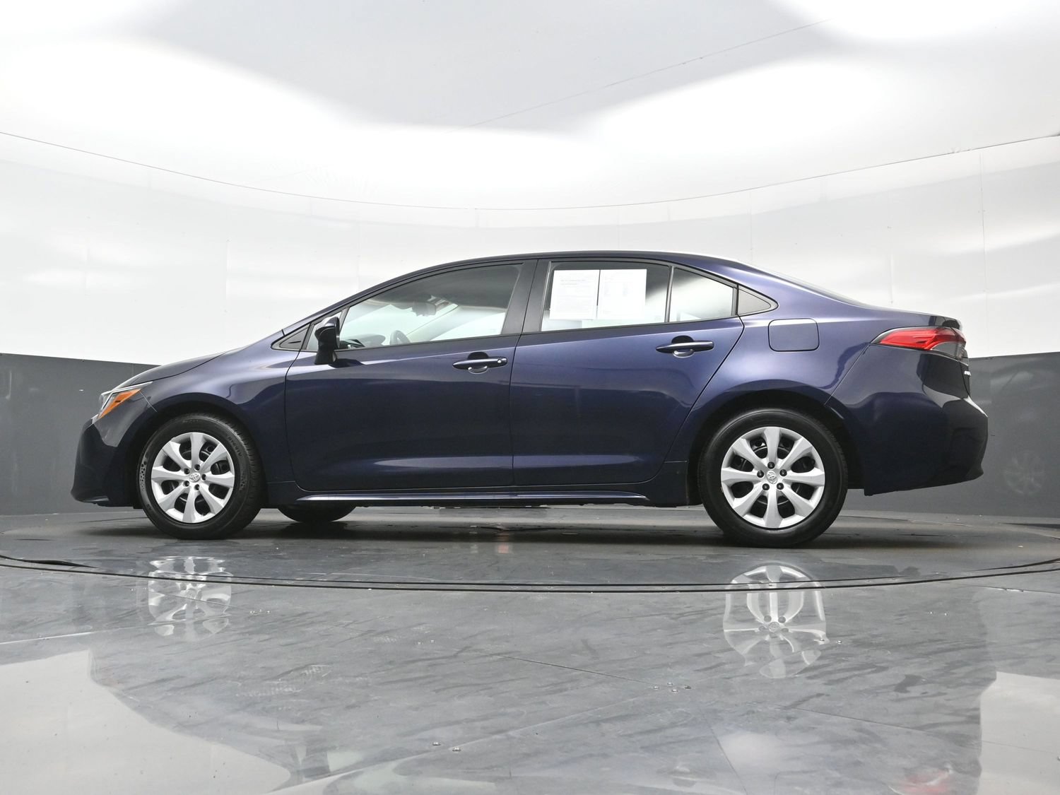 Used 2024 Toyota Corolla LE FWD image 27