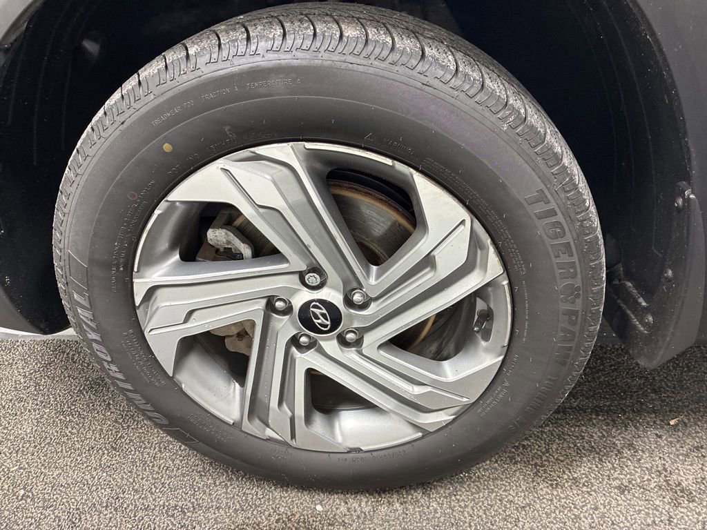 Used 2023 Hyundai Santa Fe SEL image 9