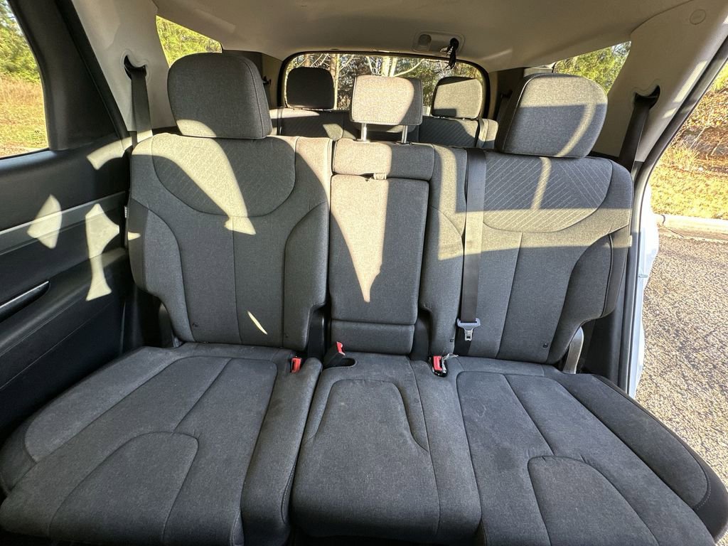 Used 2023 Hyundai Palisade SE w/ Cargo Package image 26