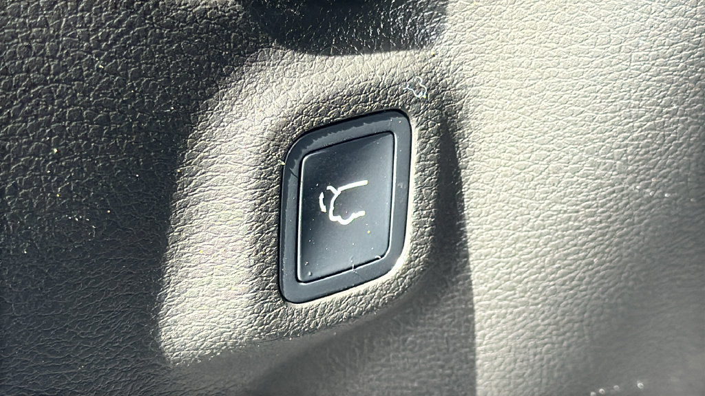 Certified 2023 Jeep Compass Latitude w/ Convenience Group AWD/4WD image 12
