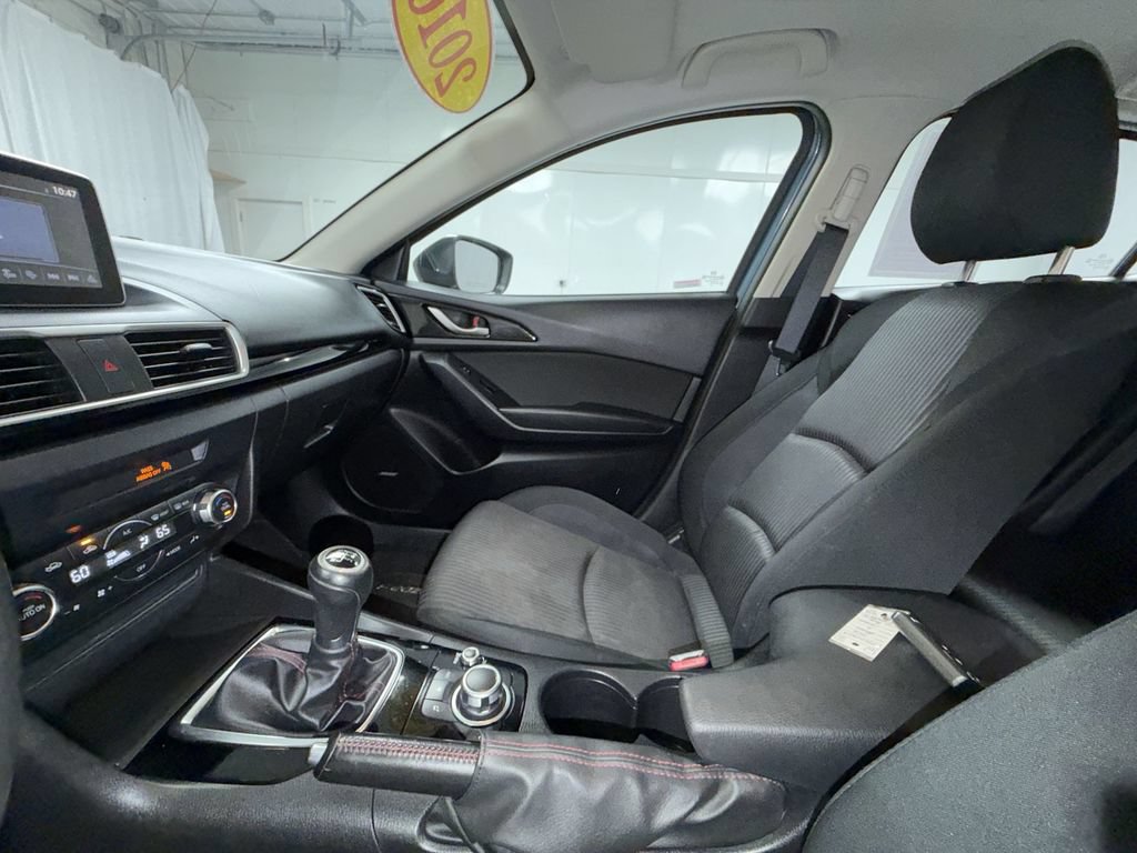 Used 2016 MAZDA MAZDA3 i Touring w/ Popular Equipment Package FWD image 22