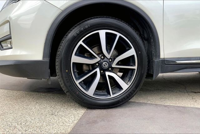 Used 2019 Nissan Rogue SL AWD/4WD image 9