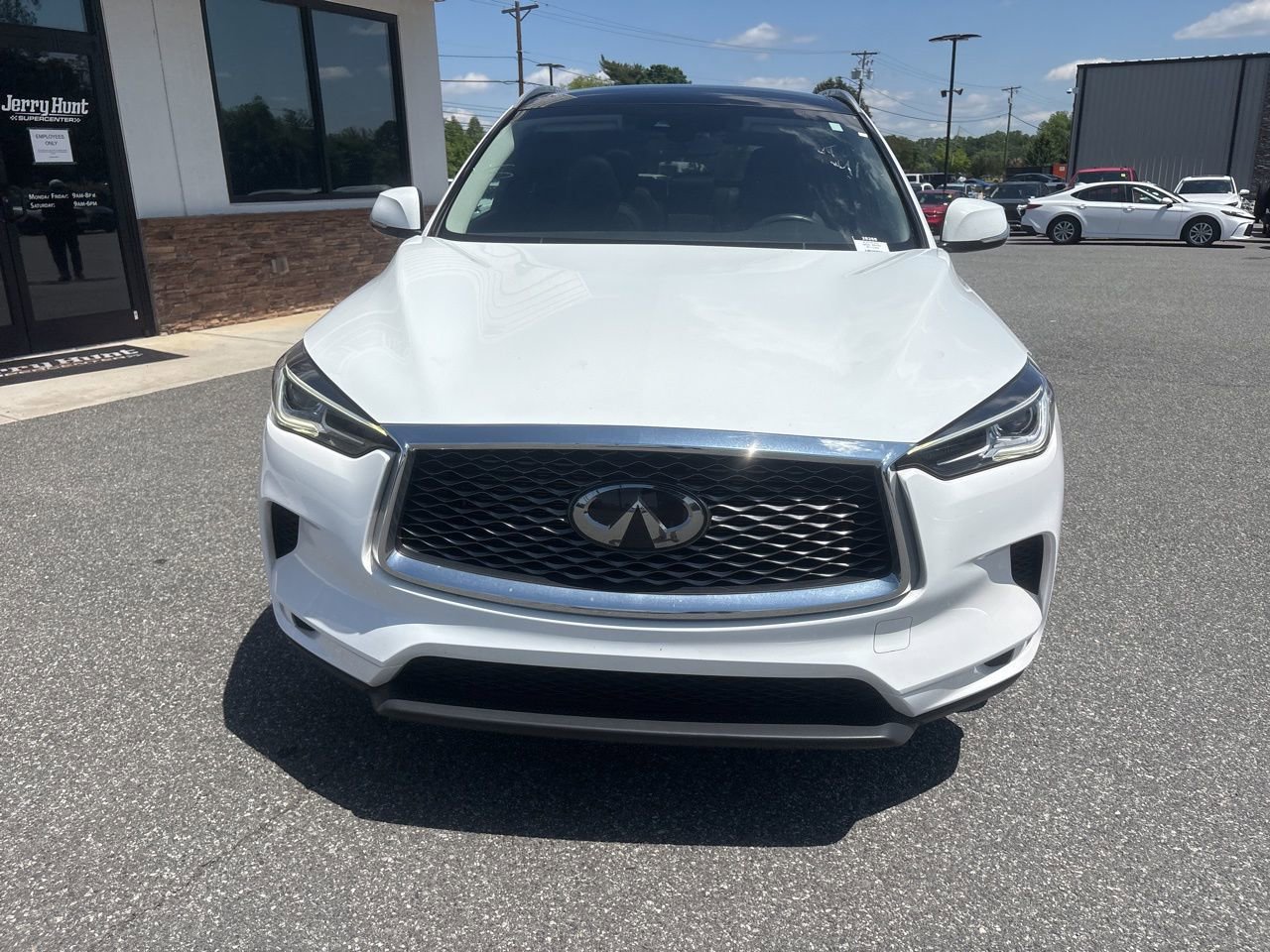 Used 2023 INFINITI QX50 Luxe FWD image 10