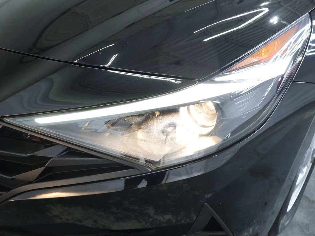 Used 2021 Hyundai Elantra SE w/ Cargo Package image 26