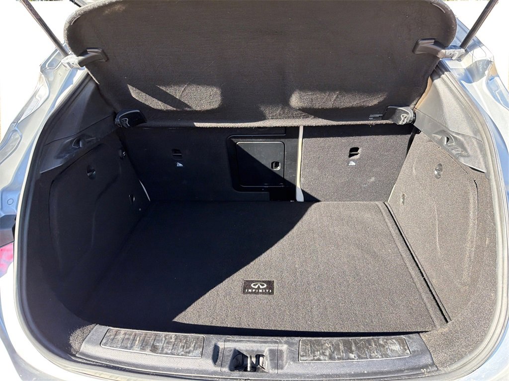 Used 2017 INFINITI QX30 Premium w/ Cargo Package image 13