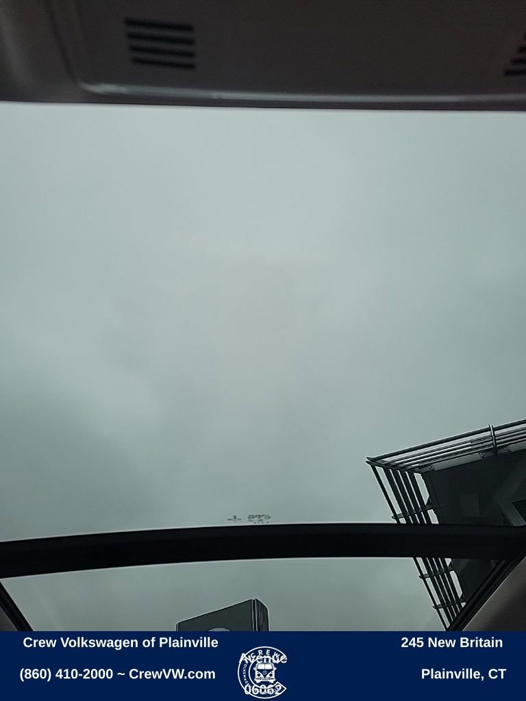 Used 2019 Volkswagen Tiguan SE image 14