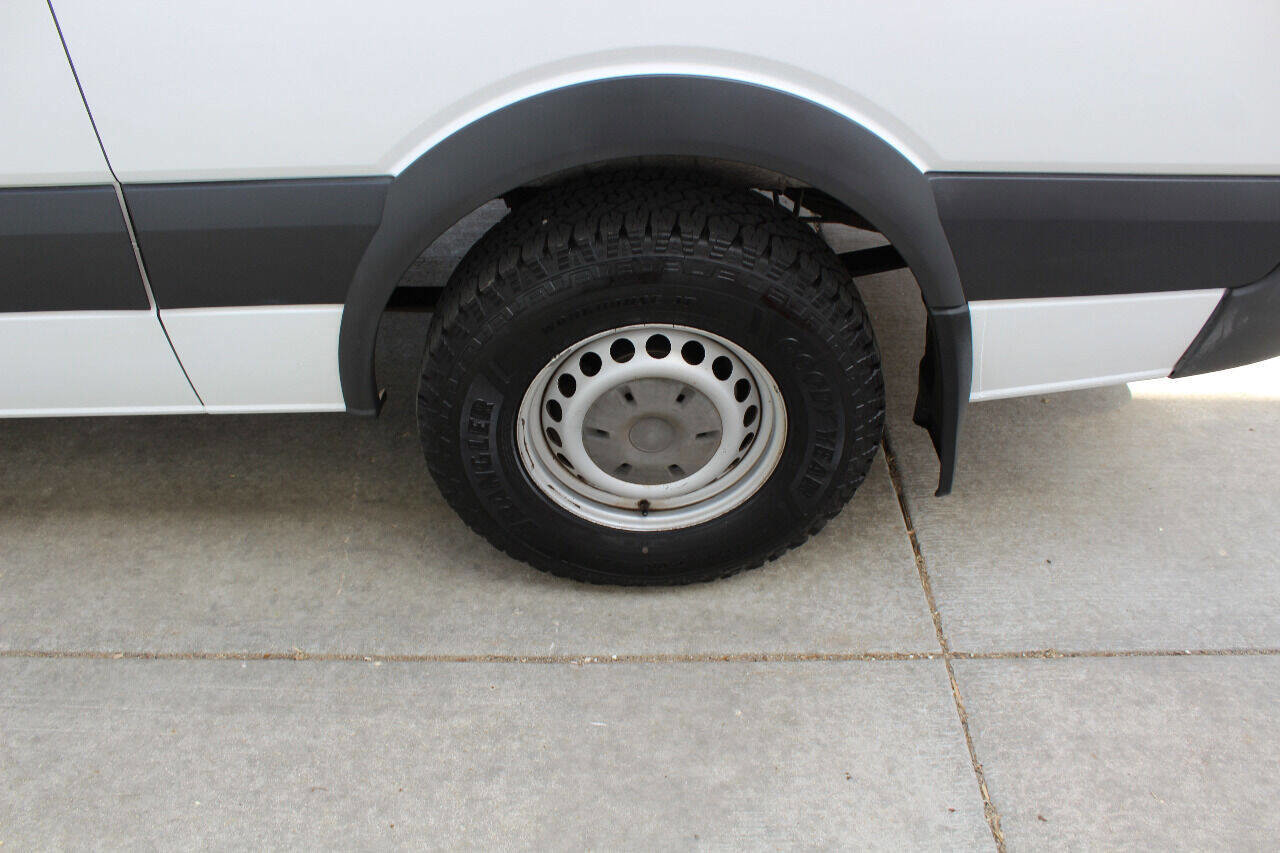 Used 2012 Mercedes-Benz Sprinter 2500 image 26