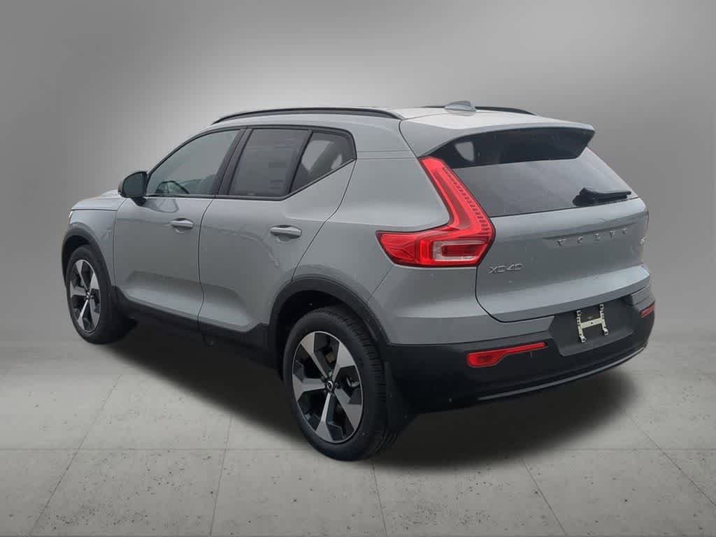 New 2026 Volvo XC40 B5 Plus w/ Protection Package Premier AWD/4WD image 4
