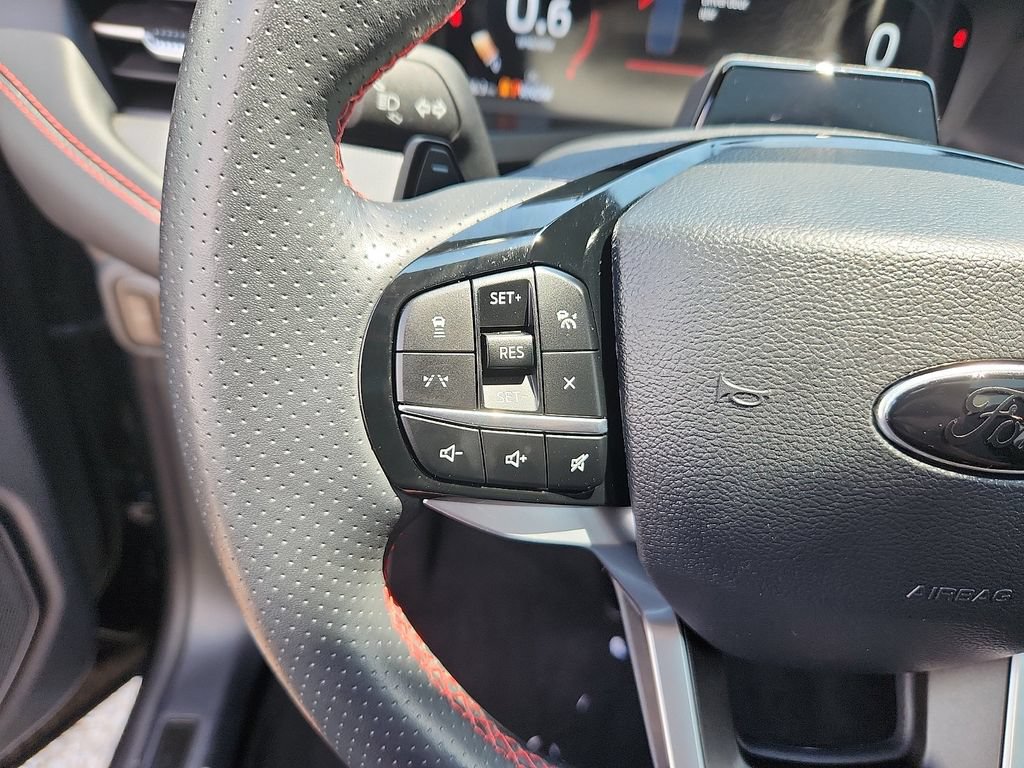 Used 2025 Ford Explorer ST AWD/4WD image 18