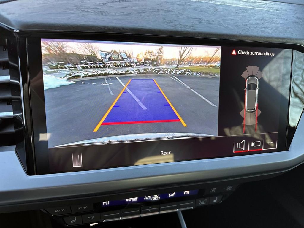 Used 2025 Audi Q4 e-tron Premium w/ Convenience Package image 21