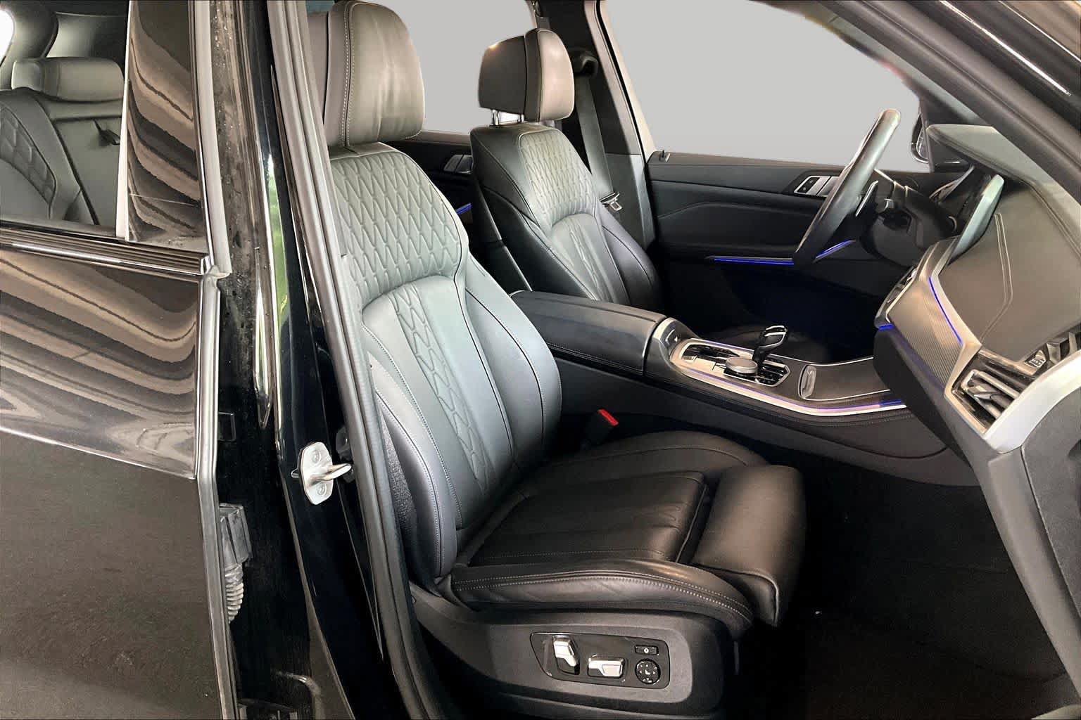 Used 2021 BMW X5 sDrive40i w/ M Sport Package RWD image 8
