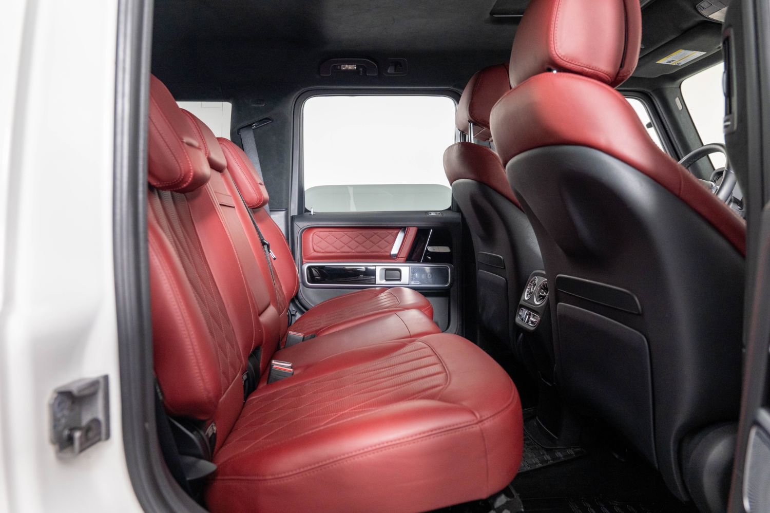 Used 2023 Mercedes-Benz G 550 image 23