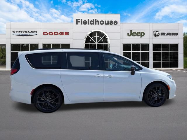 Used 2025 Chrysler Pacifica Limited FWD image 4