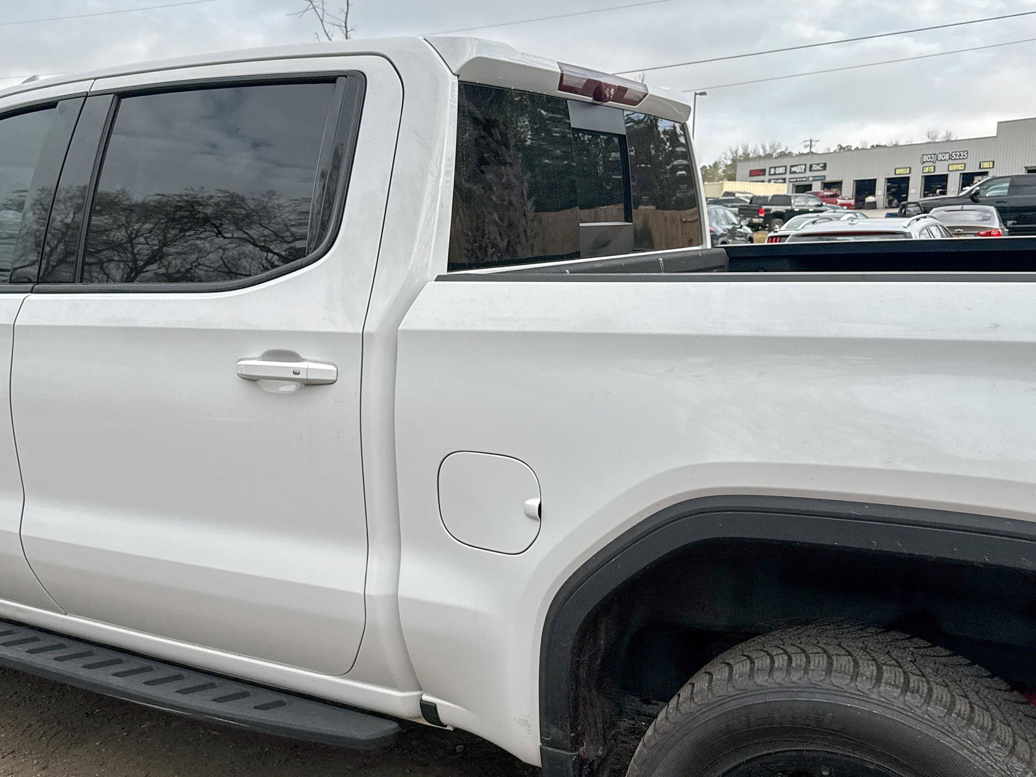 Used 2021 GMC Sierra 1500 AT4 w/ AT4 Premium Package image 6