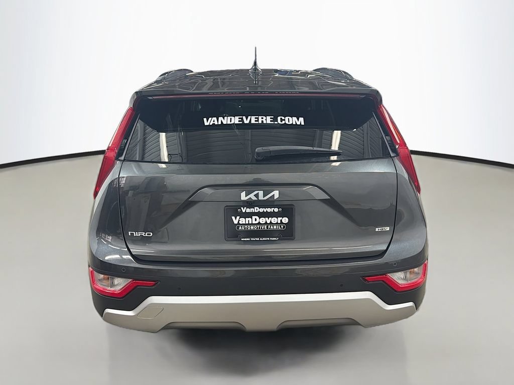 Used 2024 Kia Niro EX FWD image 7