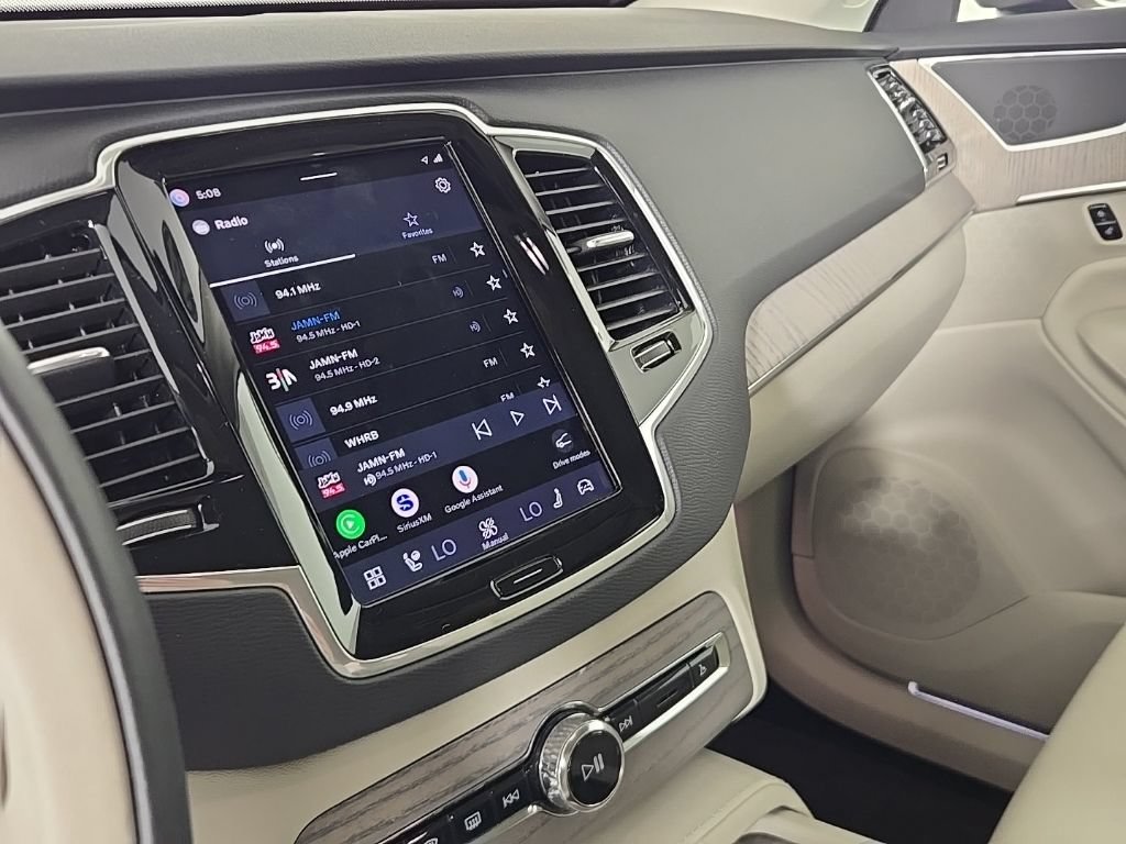 Certified 2024 Volvo XC90 T8 Plus AWD/4WD image 25