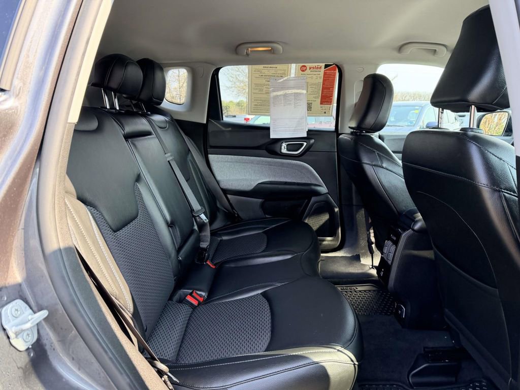 Used 2022 Jeep Compass Latitude w/ Convenience Group image 13