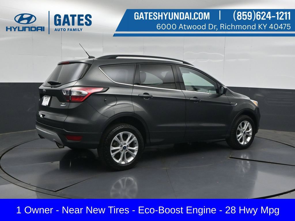 Used 2018 Ford Escape SE AWD/4WD image 2