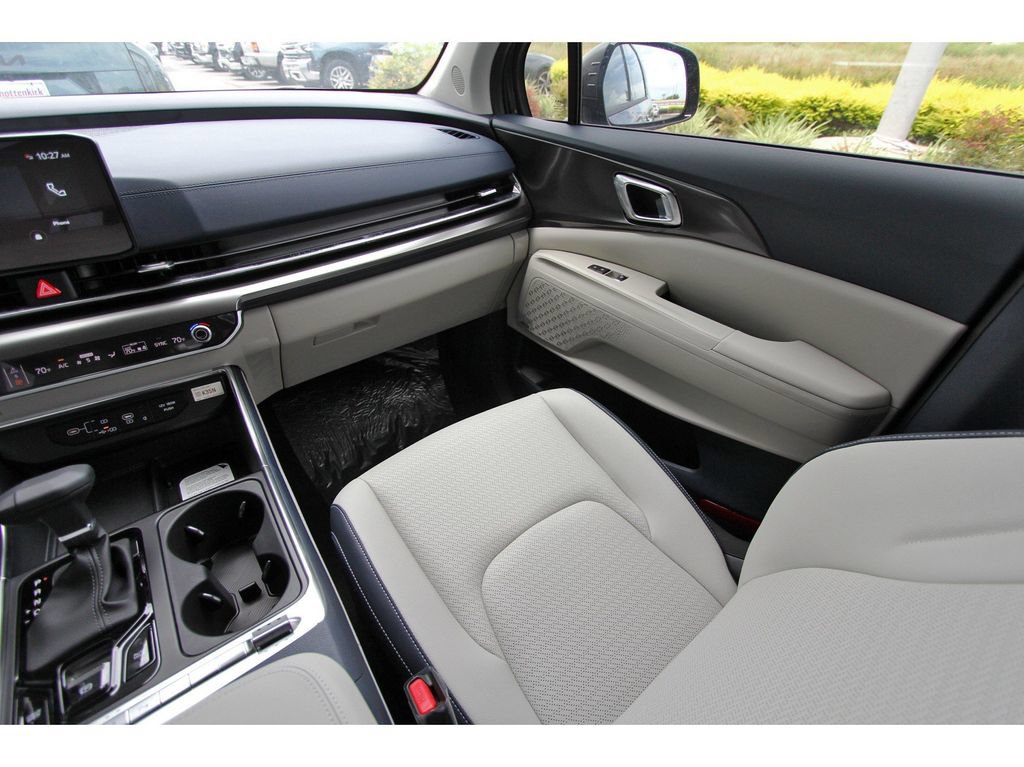 New 2026 Kia Carnival SX Prestige FWD image 9